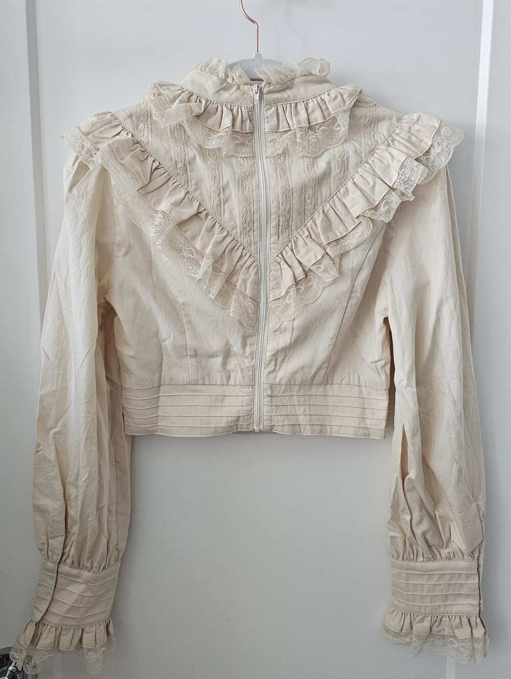 Cream Lace Ruffle Cotton Blouse - Picture 2 of 4